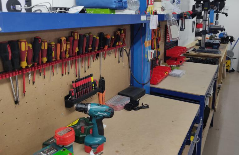 400 m2 de laboratoire de fabrication et intégration